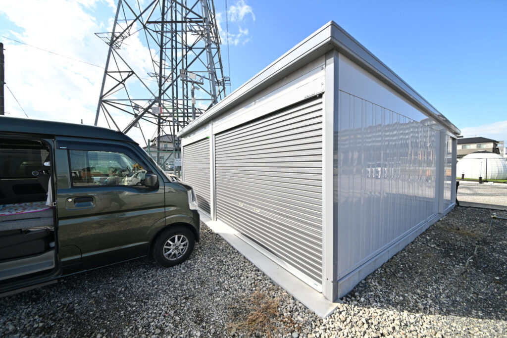 レンタルガレージ